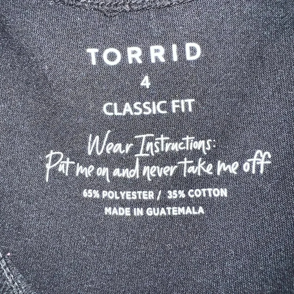 4X Size 4(4X) - Torrid - Black and Gray Novelty Baseball T-Shirt - Picture 2 of 6